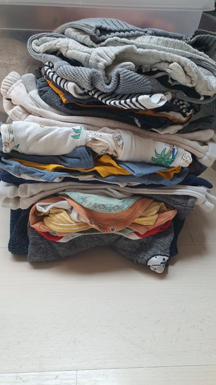 Lot de 29 vêtements 6 mois automne hiver3