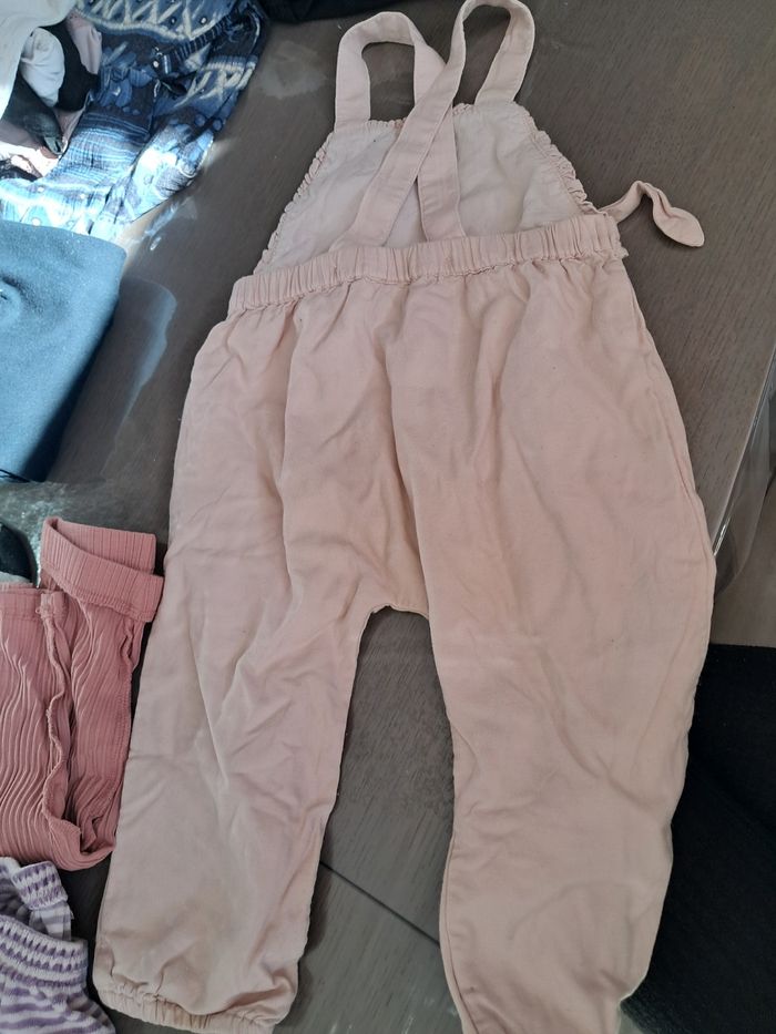 Salopette kiabi 24 mois taille petit - photo numéro 3
