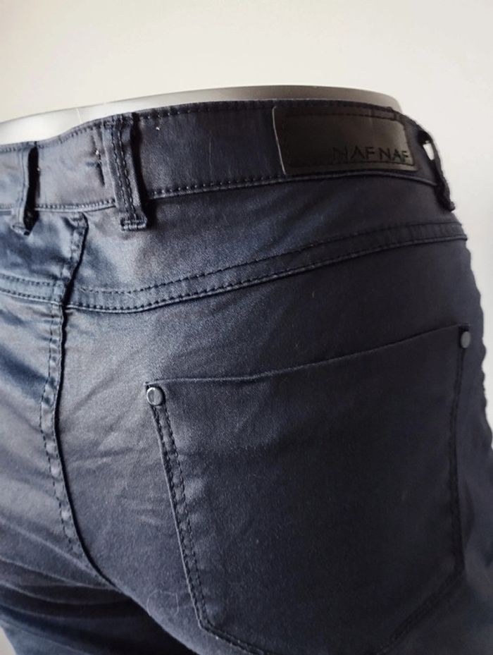Slim bleu marine effet ciré Naf Naf taille L - photo numéro 5