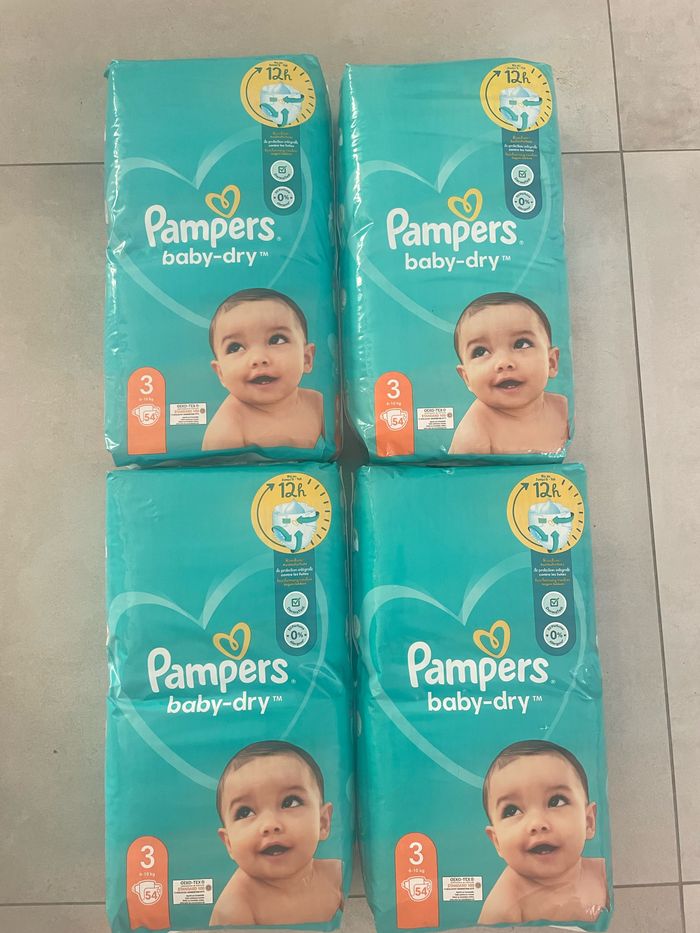 216 couches Pampers baby dry taille 3