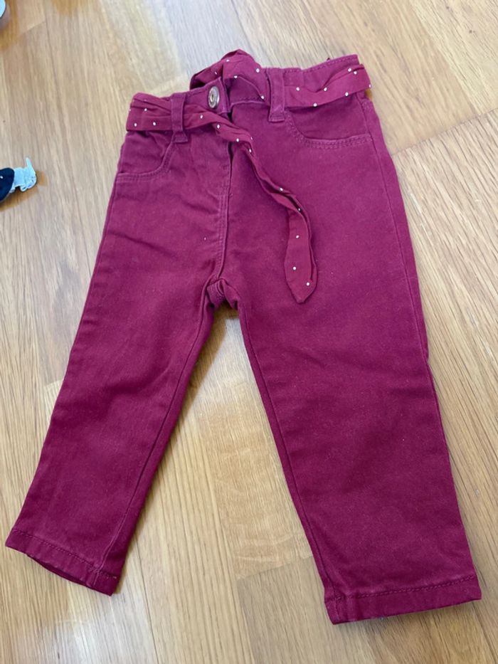 Lot de deux pantalons fille neufs Kiabi taille 12 mois - photo numéro 2