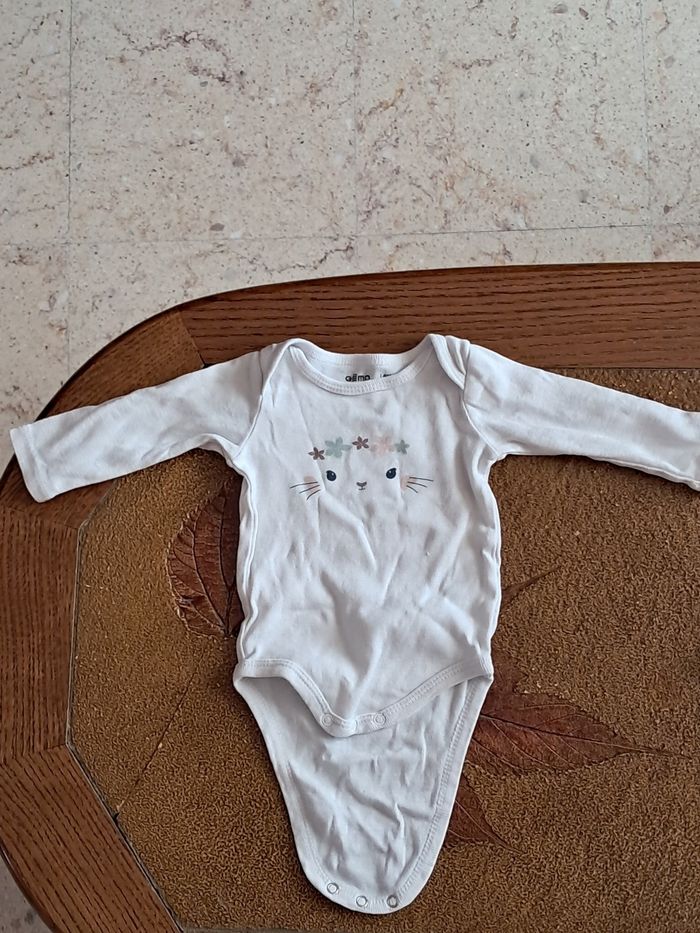 Lot de 2 bodies fille  6 mois - photo numéro 3