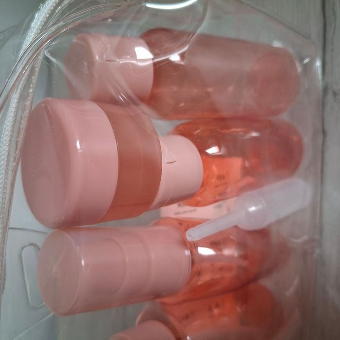 Kit de voyage pour cosmétiques – 10 pièces avec trousse transparent - Neuf - photo numéro 7