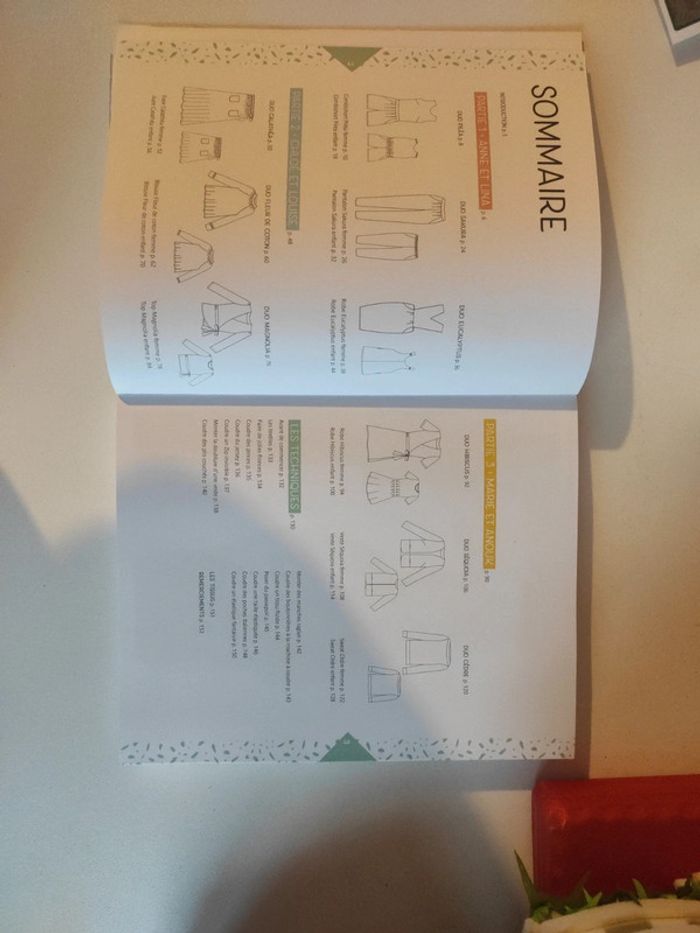 Livre d'une garde robe à l'autre - photo numéro 2