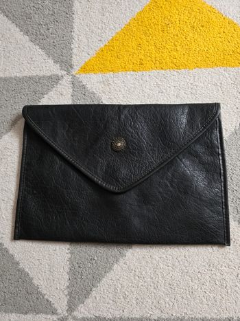 Pochette en cuir vintage