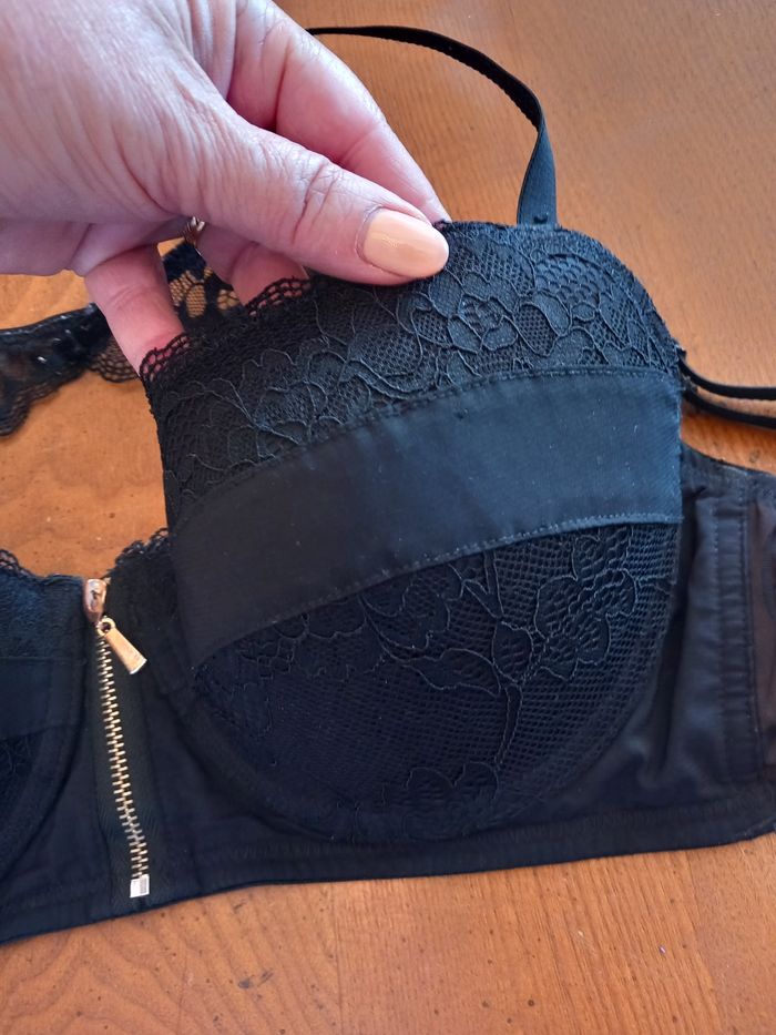 Soutien gorge - photo numéro 2