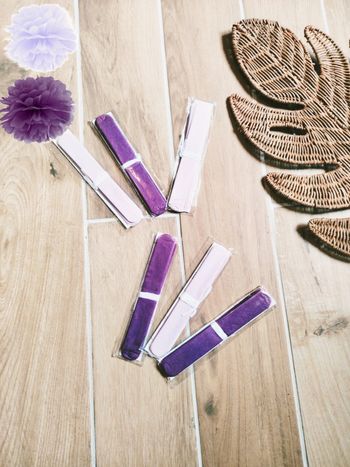 🎊Décoration Lot de 6 pompons/boules en papier soie prune et lilas de 20 cm neufs