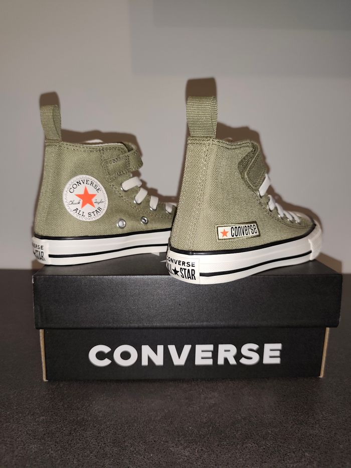 Converse neuve enfant