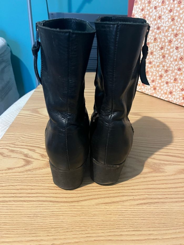 Paire de bottines noires - photo numéro 3
