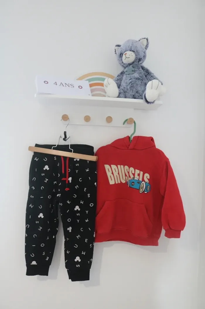 Ensemble sweat B&Cet jogging Disney 4 ans