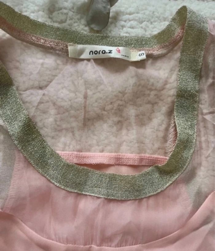 Top rose et pailleté - photo numéro 3