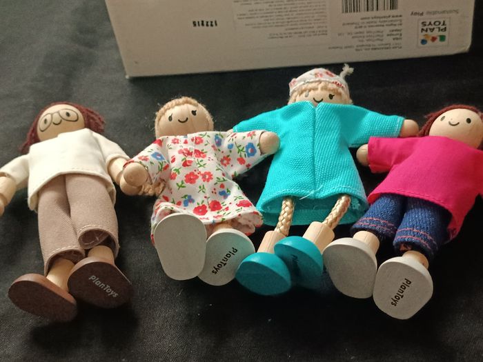 Poupées bois Plan Toys - photo numéro 2