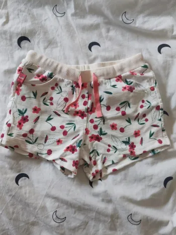 short Boboli 7 ans neuf
