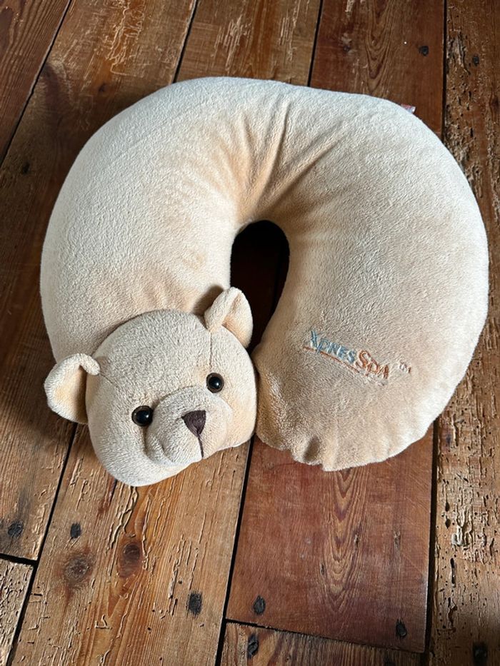 Coussin de voyage oreiller cale tête avion ours ourson XpresSpa.