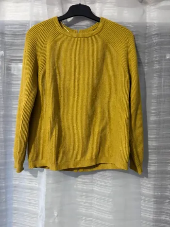 Pull jaune moutarde