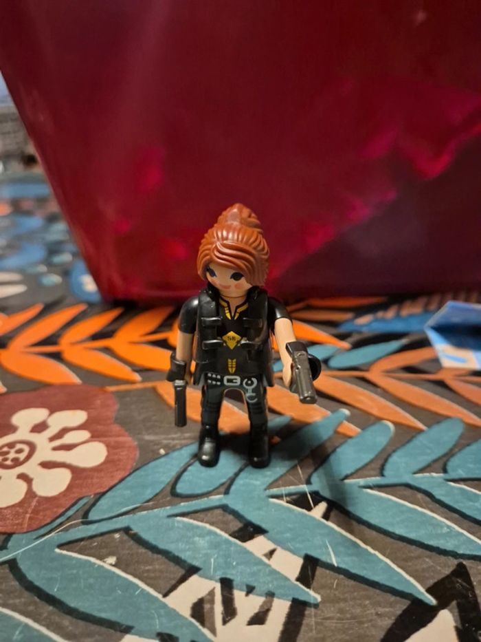 Femme policier playmobil