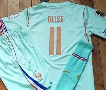 Tenue de sport taille 8 ans modèle 2026 vert coupe du monde