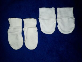 2 paires de moufles nouveau né