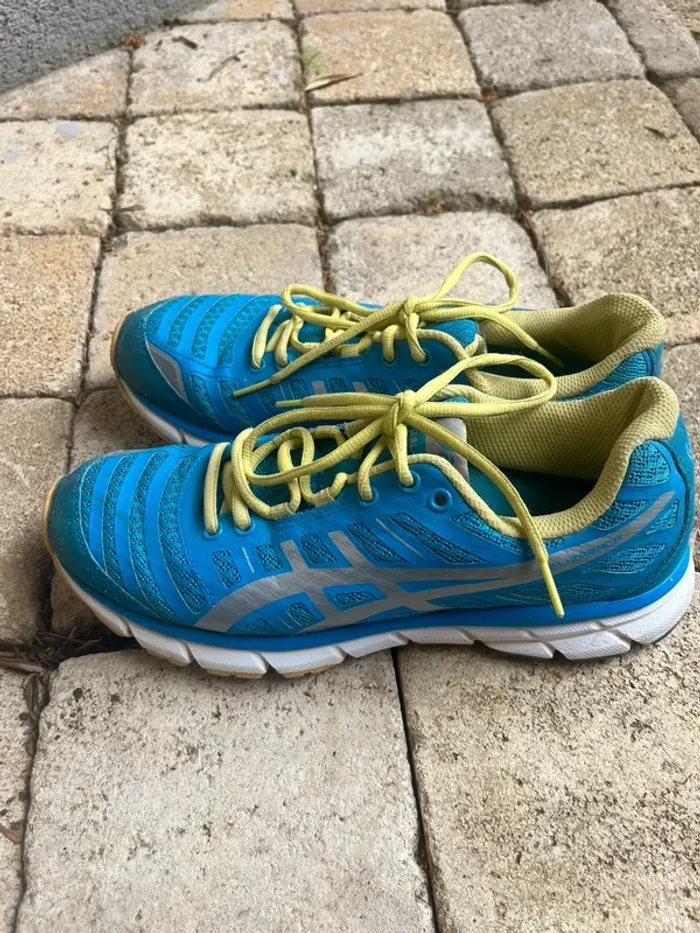 Basket asics femme bleue gel amortissant pointure 40,5