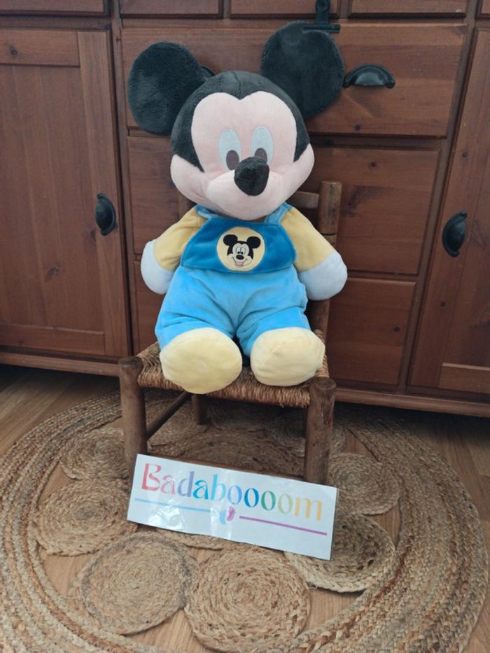 peluche grand Mickey tbe