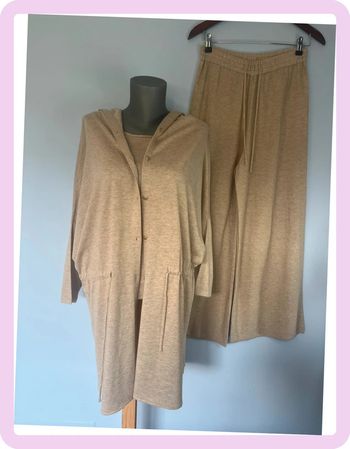 Ensemble 3 pièces Interdee – Taupe clair M/L – Débardeur, gilet capuche, pantalon fluide