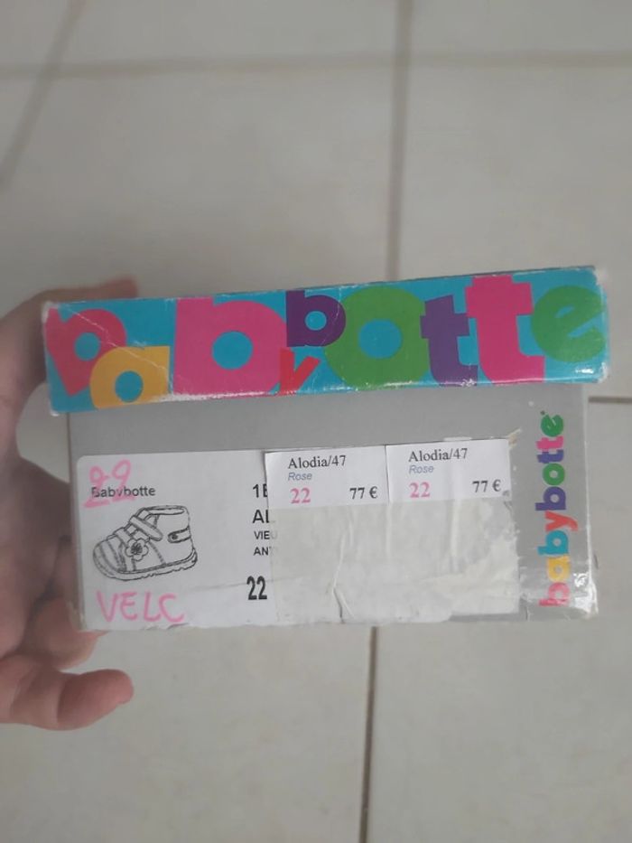 Chaussures de marche avec scratchs pour fille Babybotte taille 22 (78) - photo numéro 5