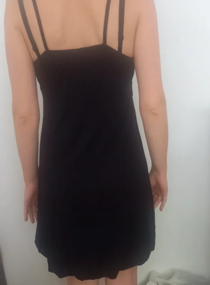 Petite robe noire 36 - photo numéro 2