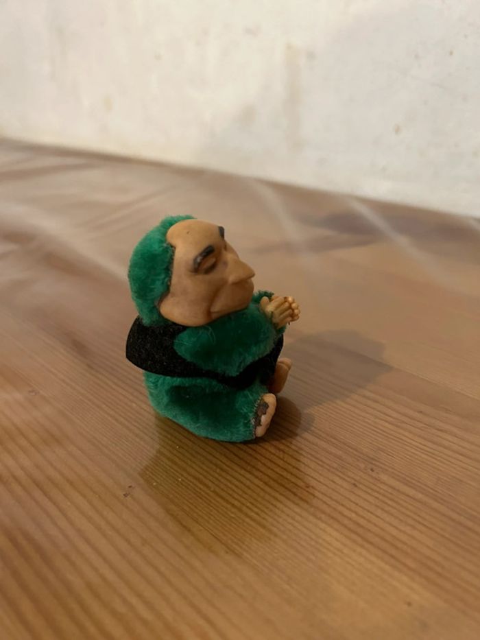 peluche pince doigt Bébête François Mitterrand, ou Kermit