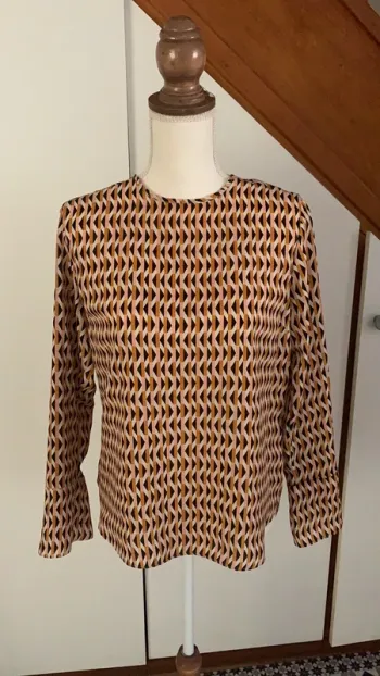 Blouse motif géométrique