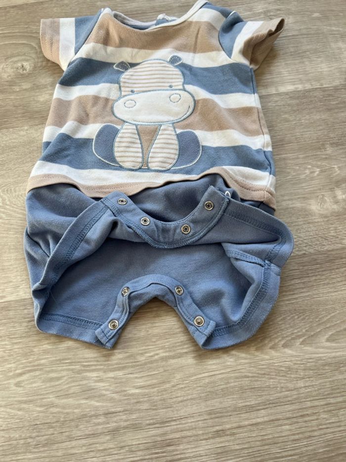 Combinaison neuve imprime hippopotame 6mois - photo numéro 4