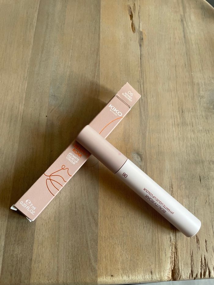 Maquillage Rouge à lèvres liquide Kiko - Teinte 06 Refined Burgundy - Neuf avec boîte - photo numéro 1