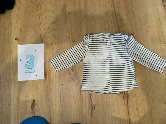 Tee shirt 3 mois - photo numéro 2