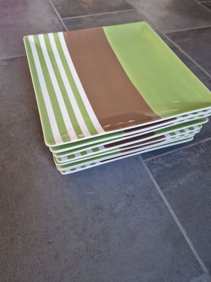 Lot de 8 assiettes