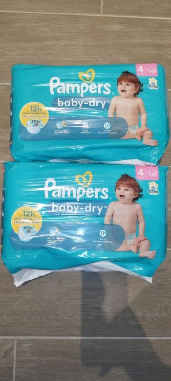Couches Pampers taille 4