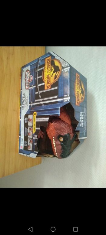 Jurassic world pyroraptor électronique 