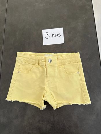 Short fille