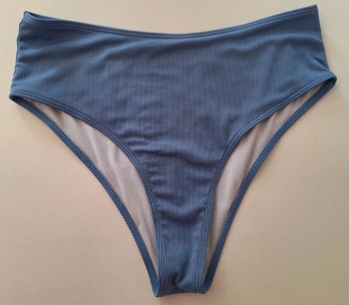 Culotte haute de maillot de bain bleu uni