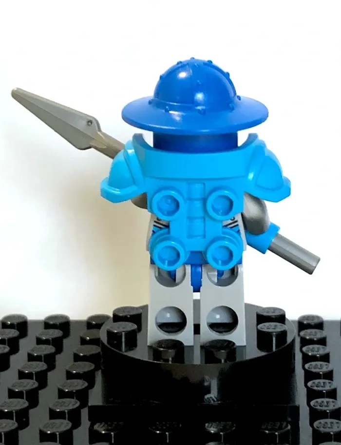 LEGO Nexo knights - Royal Soldier - photo numéro 2