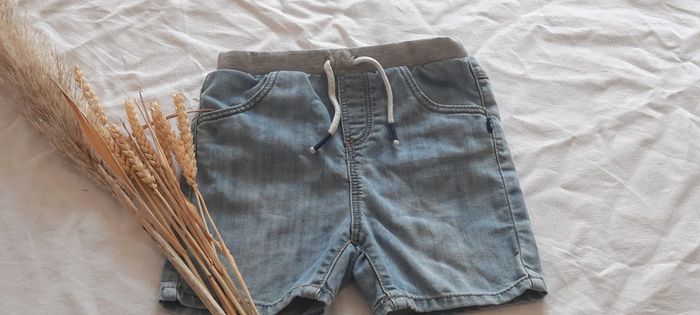 Short jeans