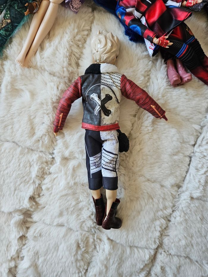 Poupée jay descendants - photo numéro 7