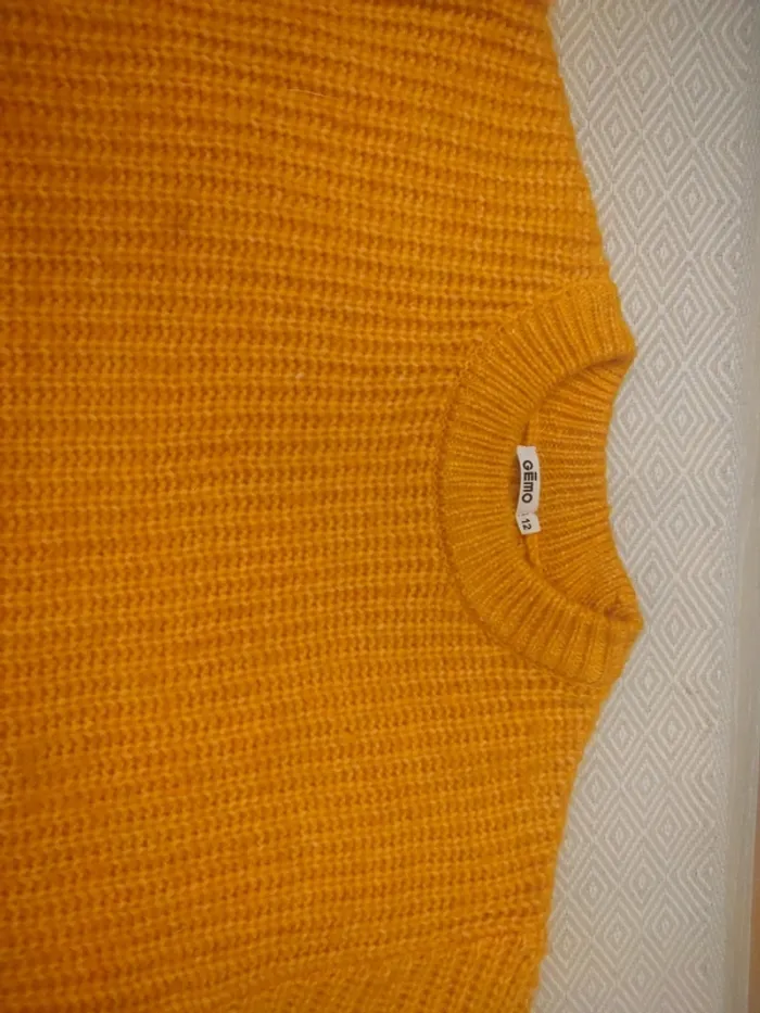 Pull court moutarde grosse maille Gémo 12 ans - photo numéro 2