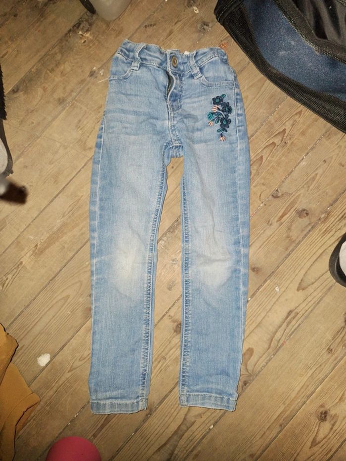 Jeans slim 4 ans fleurie - photo numéro 2