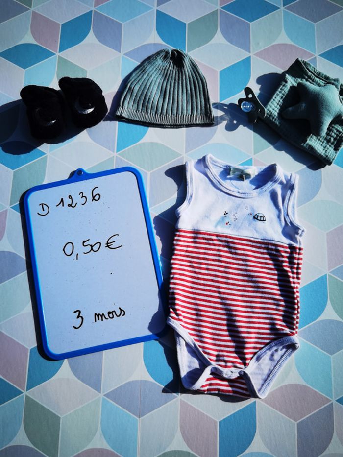D1236 - body garçon 3 mois
