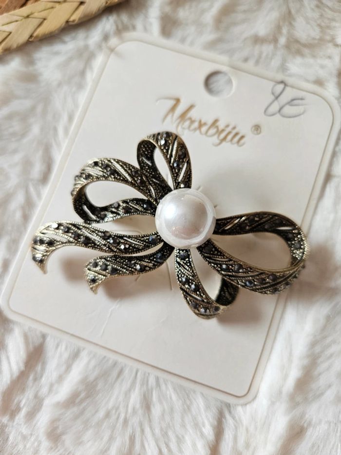 Broche noeud neuve - photo numéro 2