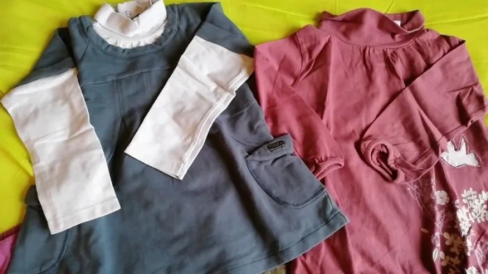 Lot jupes et t-shirts fille - photo numéro 2