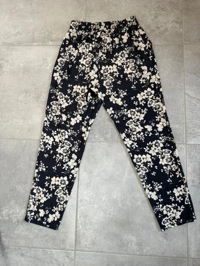 Pantalon été Liu Jo femme marine à fleurs taille 40 comme neuf - photo numéro 3