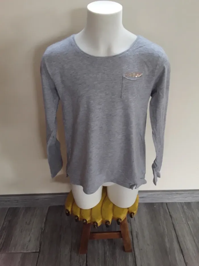 Tee-shirt manches longues 10 ans (138-143 cm)