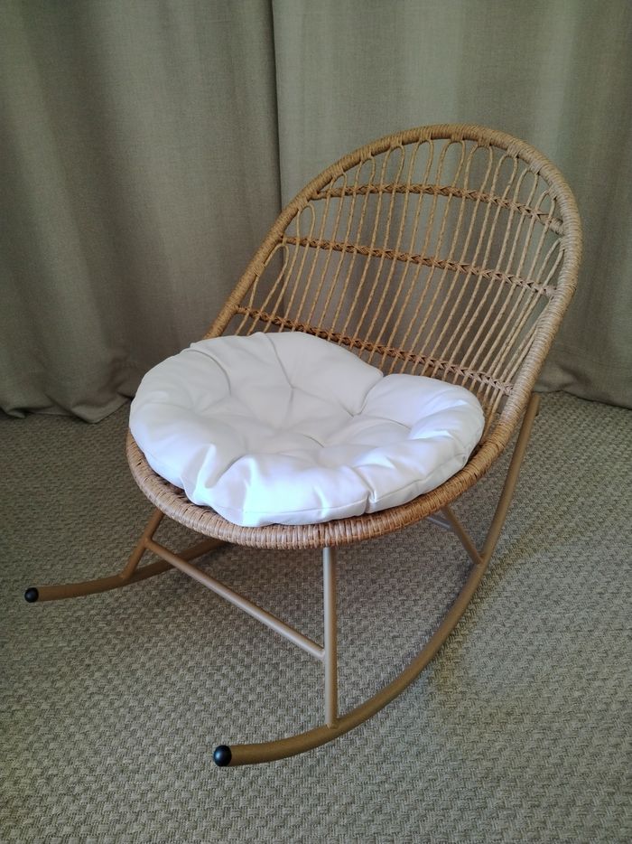 Siège à bascule en rotin - photo numéro 3