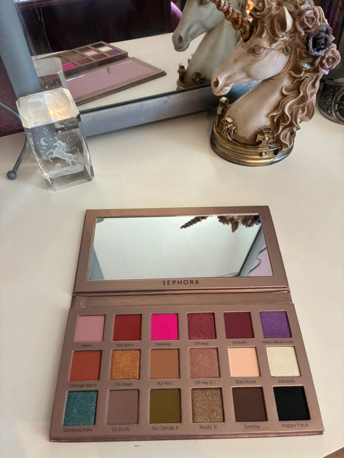 Palette Sananas Volume 1 x Sephora, 18 fards, Sephora Collection. - photo numéro 3