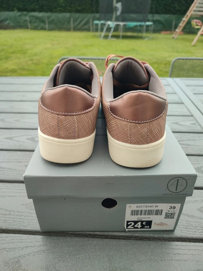Baskets Active fashion taille 39 - photo numéro 4